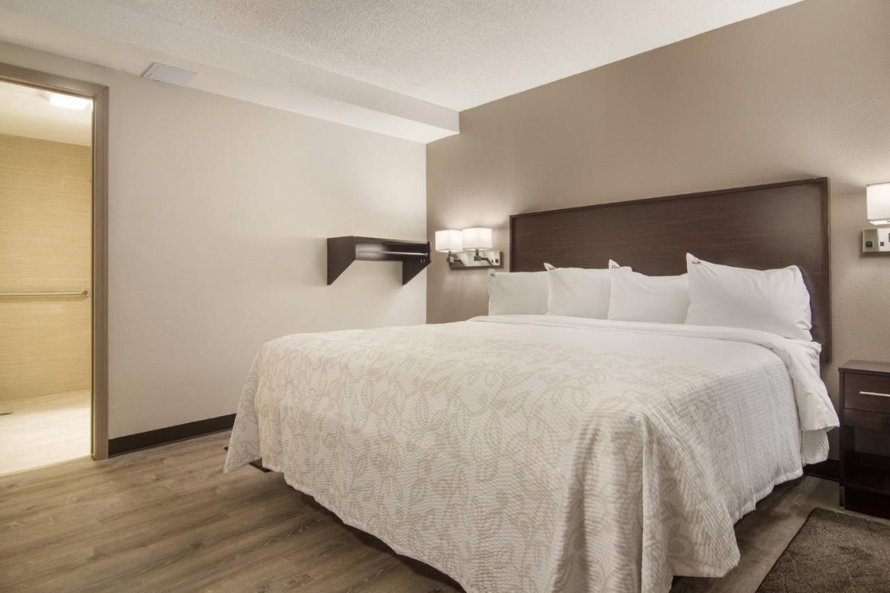 Red Roof Inn Plus & Suites Erie Luaran gambar