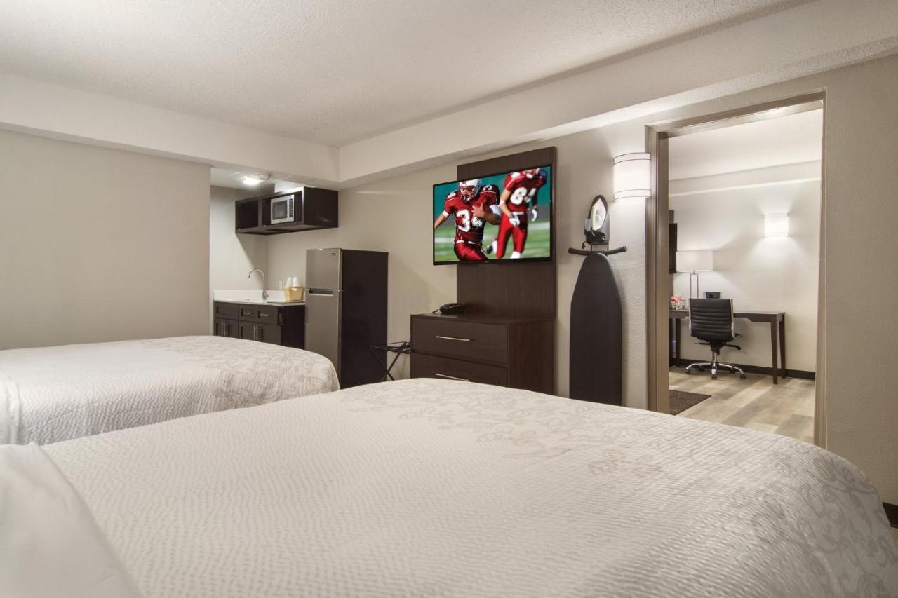 Red Roof Inn Plus & Suites Erie Luaran gambar